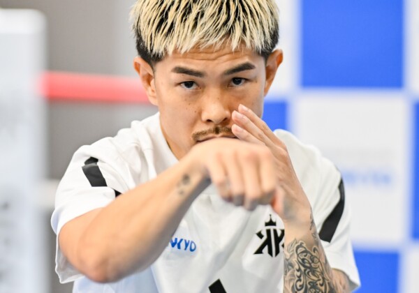 井岡一翔が井上拓真戦に向けての公開練習で「ボクシング人生の集大成となる試合」と決意を明かす（写真・山口裕朗）