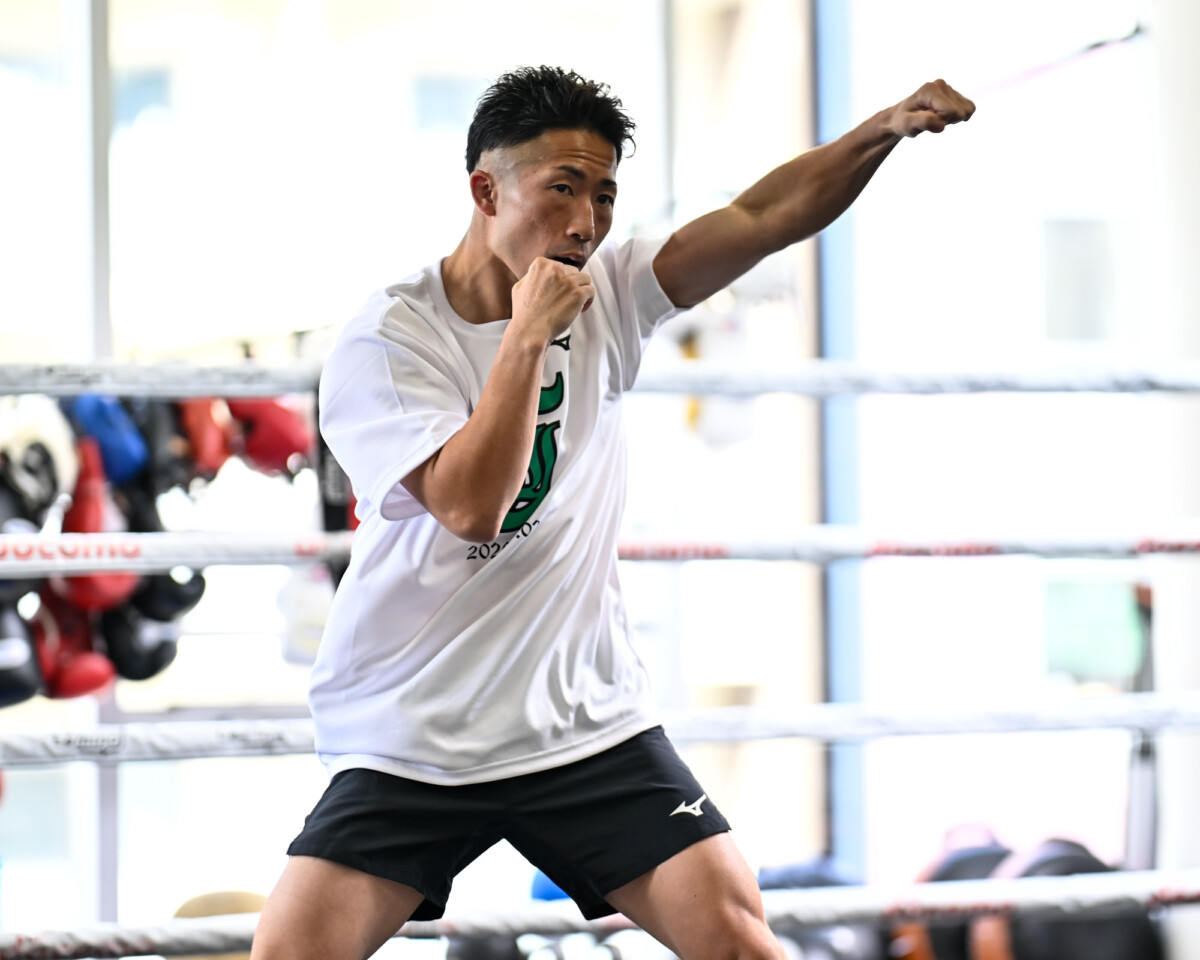 井上拓真が井岡一翔戦に向けての練習を公開した（写真・山口裕朗）