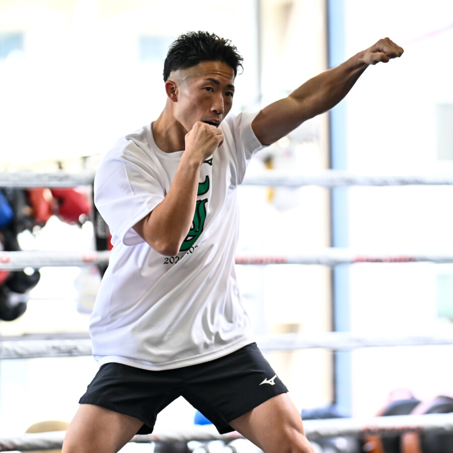井上拓真が井岡一翔戦に向けての練習を公開した（写真・山口裕朗）