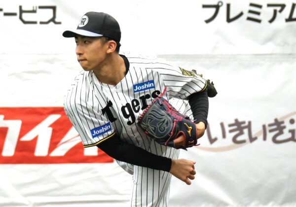 阪神の高卒4年目右腕の茨木がプロ初勝利をマークした（資料写真・黒田史夫）