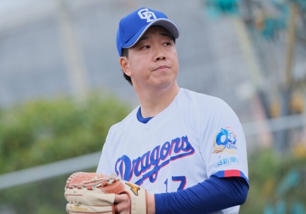 中日は柳の125球熱投を見殺しにした（資料写真・黒田史夫）