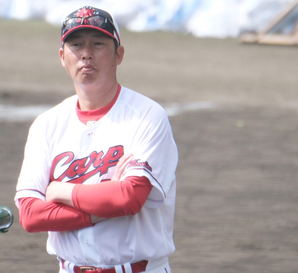 広島の新井監督も小園のミスを問題視した（資料写真・黒田史夫）