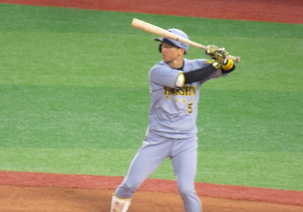 球界大御所は骨折を回避できなかった近本光司の死球の避け方に物言い？！