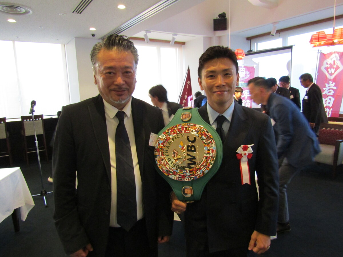 岩田翔吉の早大祝勝会にお父さんも駆けつけた