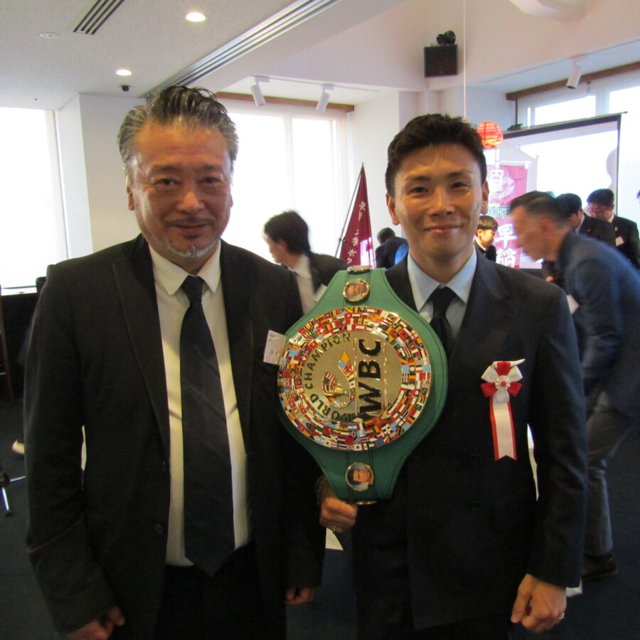 岩田翔吉の早大祝勝会にお父さんも駆けつけた