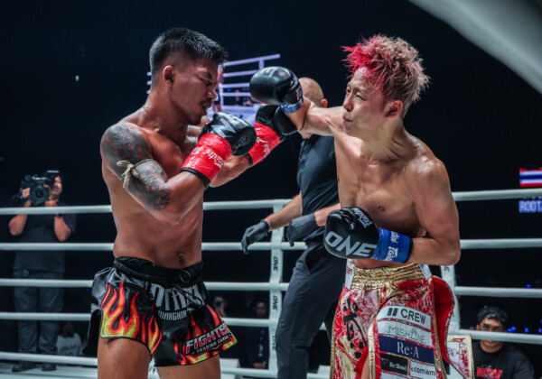 武尊がロッタンにリベンジを果たす5回ＴＫＯ勝利で有終の美を飾る（写真・ONE SAMURAI 1 フライ級キックボクシング暫定世界王者決定戦 ロッタン VS 武尊）