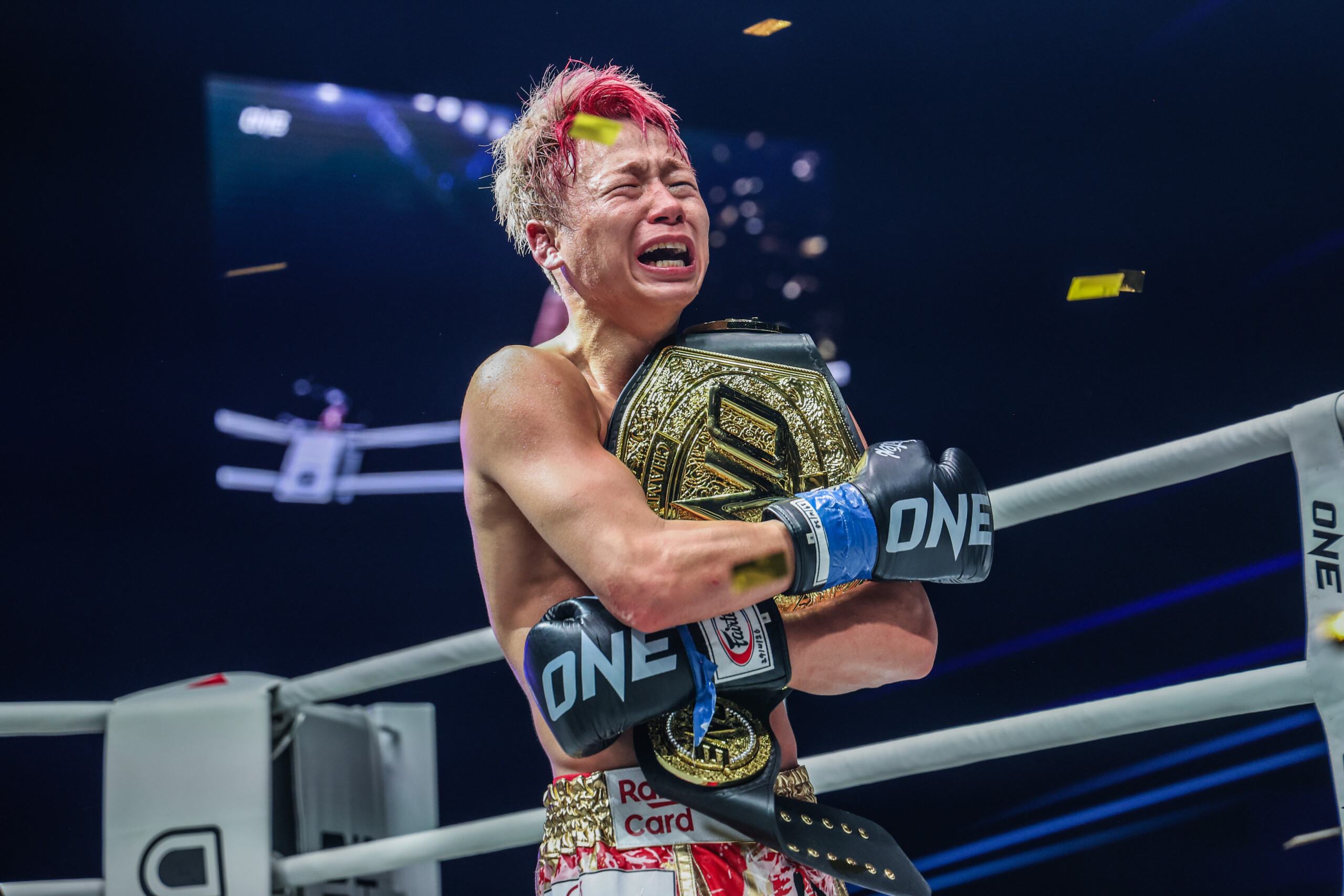 毎日足を折られ失神する夢を見た。生きて帰れて良かった」武尊が引退