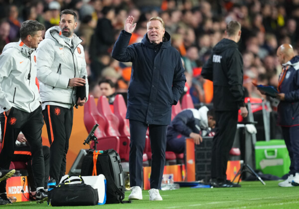 オランダを率いるクーマン監督もイングランド撃破の日本戦を「簡単な戦いにならない」と警戒（写真・AP/アフロ）