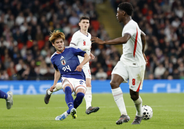 イングランド撃破の立役者の一人、佐野海舟の評価が欧州移籍市場で急上昇！プレミア2チームが関心を示した（写真・アフロ）