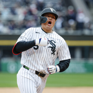 Wソックスの村上宗隆が6回に逆転の4号2ランを放ち雄叫びをあげた（写真：Imagn/ロイター/アフロ）