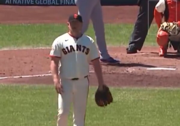 ローガン・ウェブがサイン盗む疑惑のキム・ヘソンに怒鳴り声をあげた（Hyeseong Kim MuseのＸより）