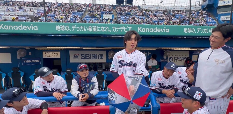 ヤクルトの快進撃を支える勝利の儀式。長岡が豆知識で鼓舞（東京ヤクルトスワローズ公式Ｘより）