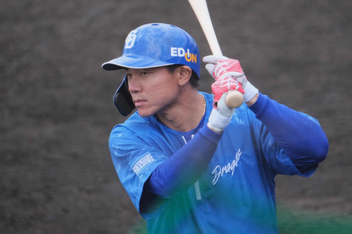 4回二死満塁で大島は代打を送られた（写真・黒田史夫）