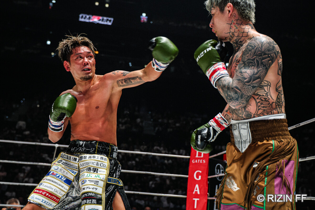 平本蓮とドローの皇治が「朝倉未来は弱い」と挑発（写真・RIZIN FF)