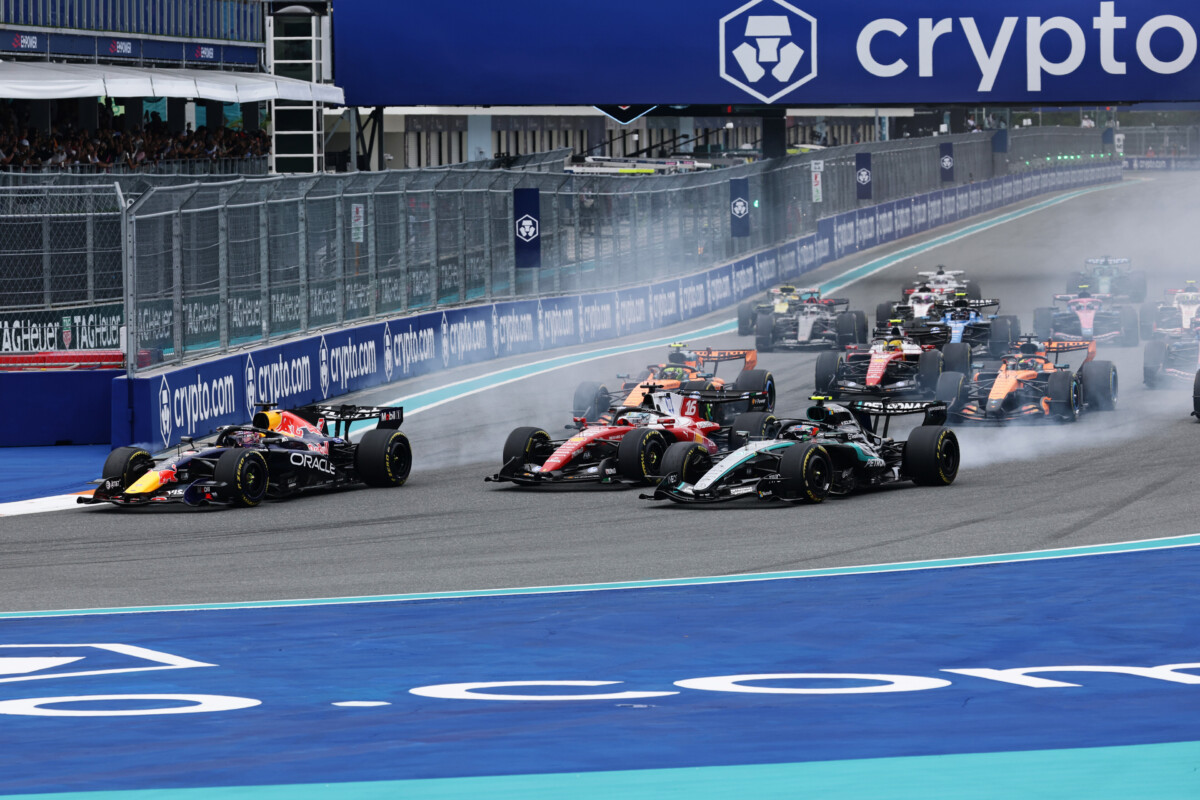 アントネッリはフェルスタッペンらとの激しいバトルを制した（Getty Images / Red Bull Content Pool）