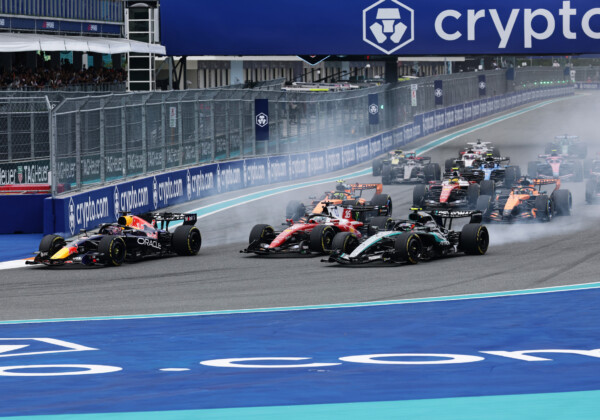 アントネッリはフェルスタッペンらとの激しいバトルを制した（Getty Images / Red Bull Content Pool）