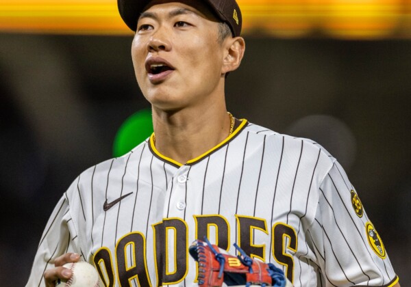 ドジャースの決勝犠飛を許したパドレスのソン・ソンムン二塁手のカットプレーが物議を醸す（写真・ＡＰ/アフロ）