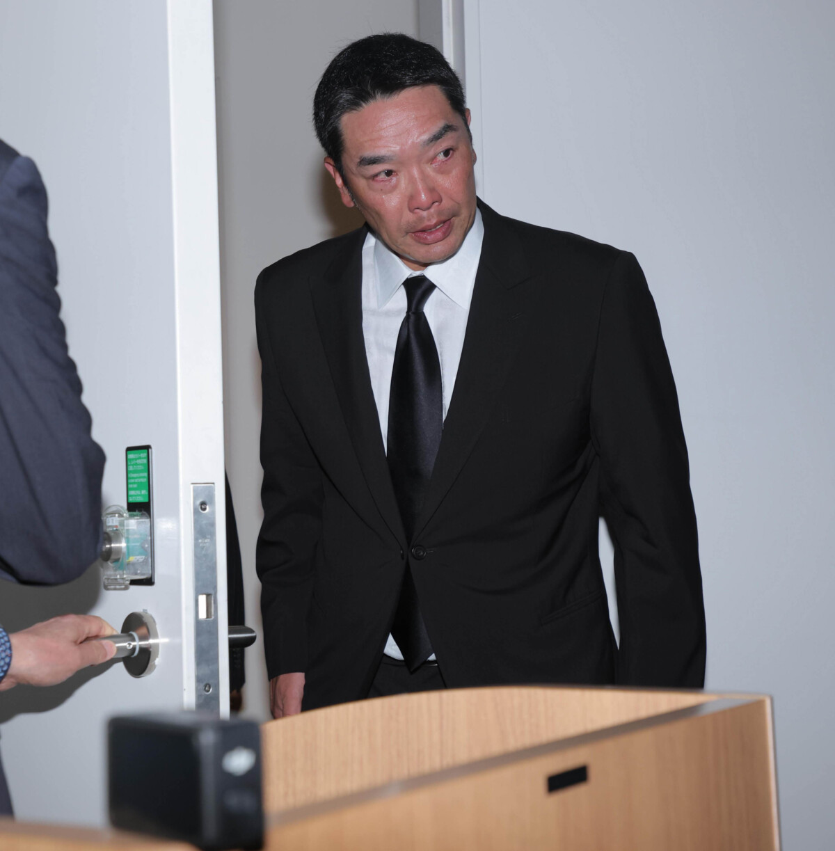 長女への暴力容疑で逮捕された巨人の阿部監督が辞任し会見を開いた（写真・スポーツ報知/アフロ）