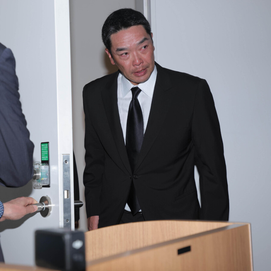 長女への暴力容疑で逮捕された巨人の阿部監督が辞任し会見を開いた(写真・スポーツ報知/アフロ)