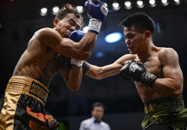 藤木勇我が衝撃の2回ＴＫＯデビュー（写真・山口裕朗）