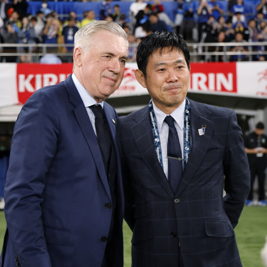 日本の森保監督とブラジルのアンチェロッティ監督の年俸格差は約16億円ある（写真・アフロ）
