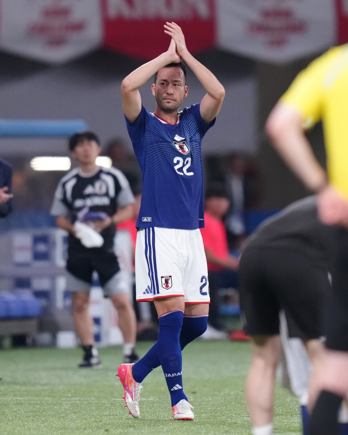 セレモニー的な出場が物議を醸した吉田麻也がアイスランド戦での日本代表の収穫と課題を語り尽くした（写真・AP/アフロ）