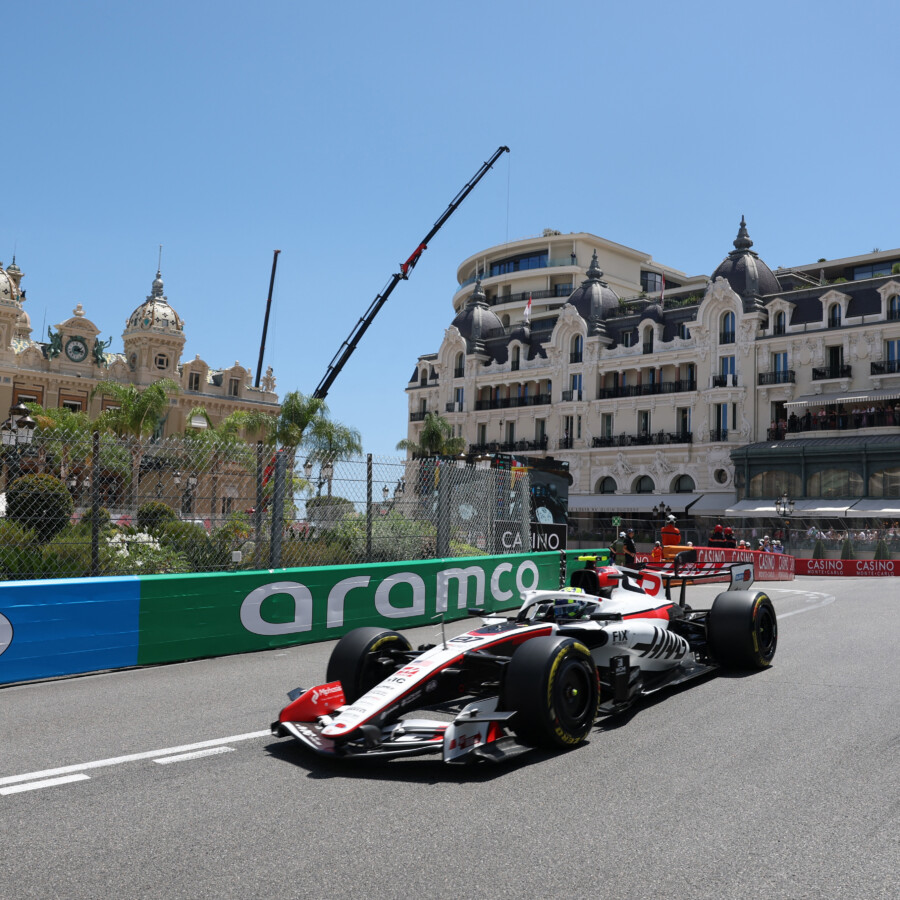 F1モナコのフリー走行1回目でハースが醜い仲間割れを起こした(写真・ロイター/アフロ)