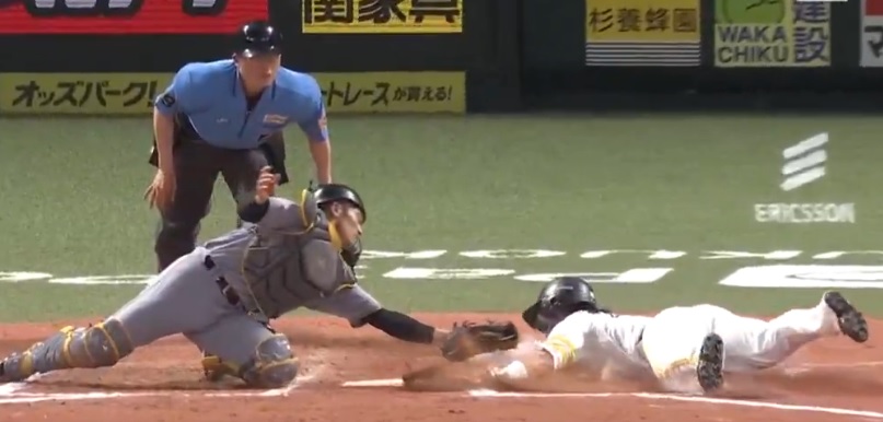 ソフトバンク野村勇の神の左手が対阪神戦の決勝点をもぎとった（DAZNベースボールＸより）