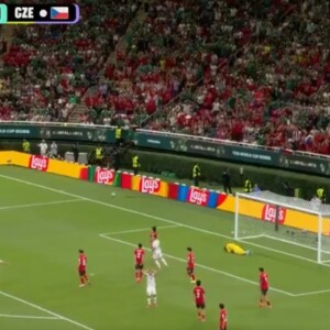 韓国のＧＫキム・スンギュ（FC東京）が神セーブを連発してチェコに逆転勝利（ＤＡＺＮＪａｐａｎ公式Ｘより）