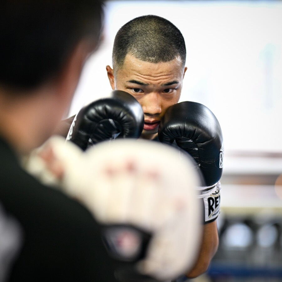 比嘉大吾とのWBA世界バンタム級王座決定戦に挑む増田陸が公開練習を行った(写真・山口裕朗)