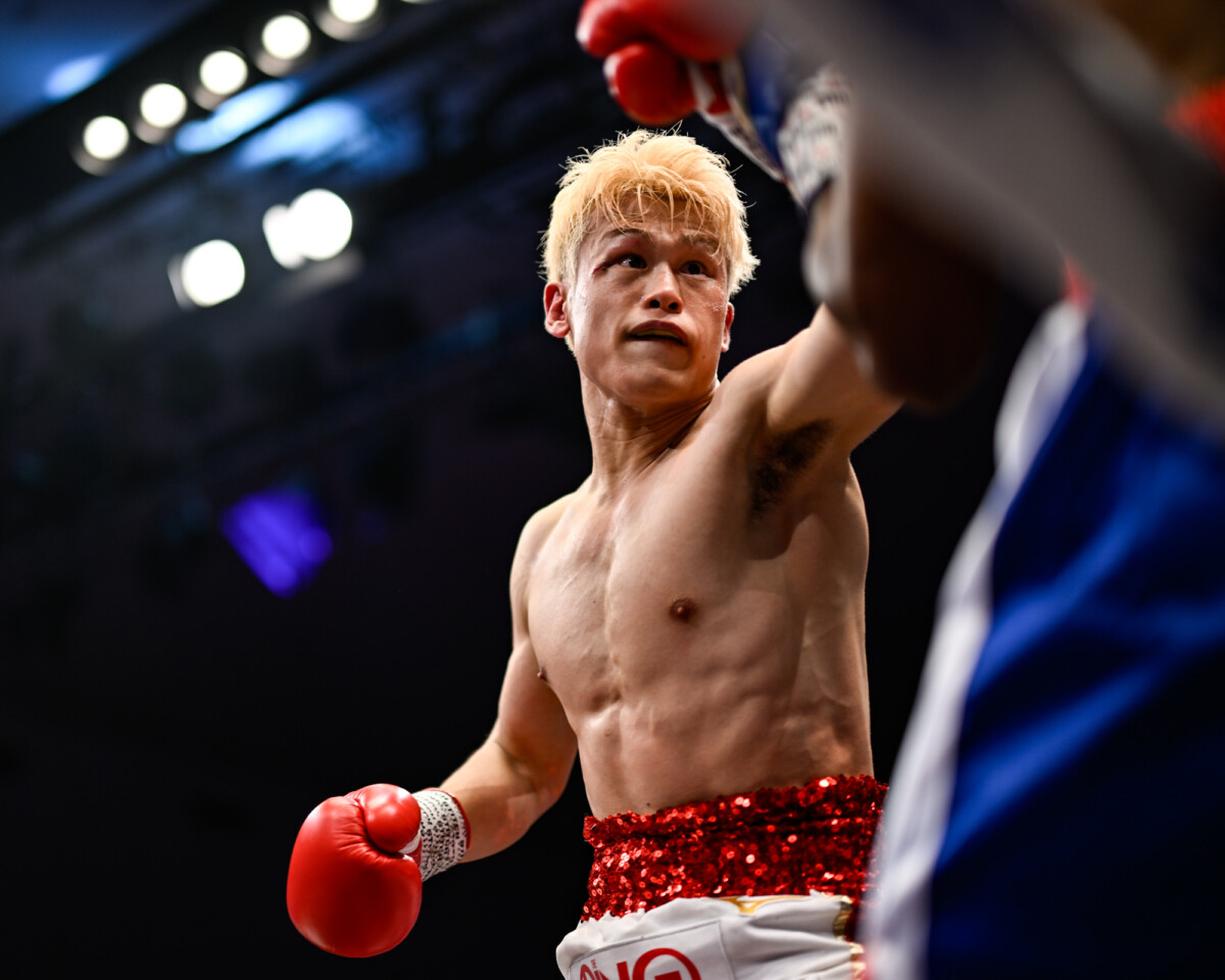 堤駿斗がＷＢＡ世界スーパーフェザー級挑戦者決定戦を2回ＴＫＯで制す（写真・山口裕朗）
