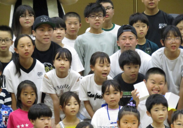 井上兄弟が地元座間でのキッズイベントに参加