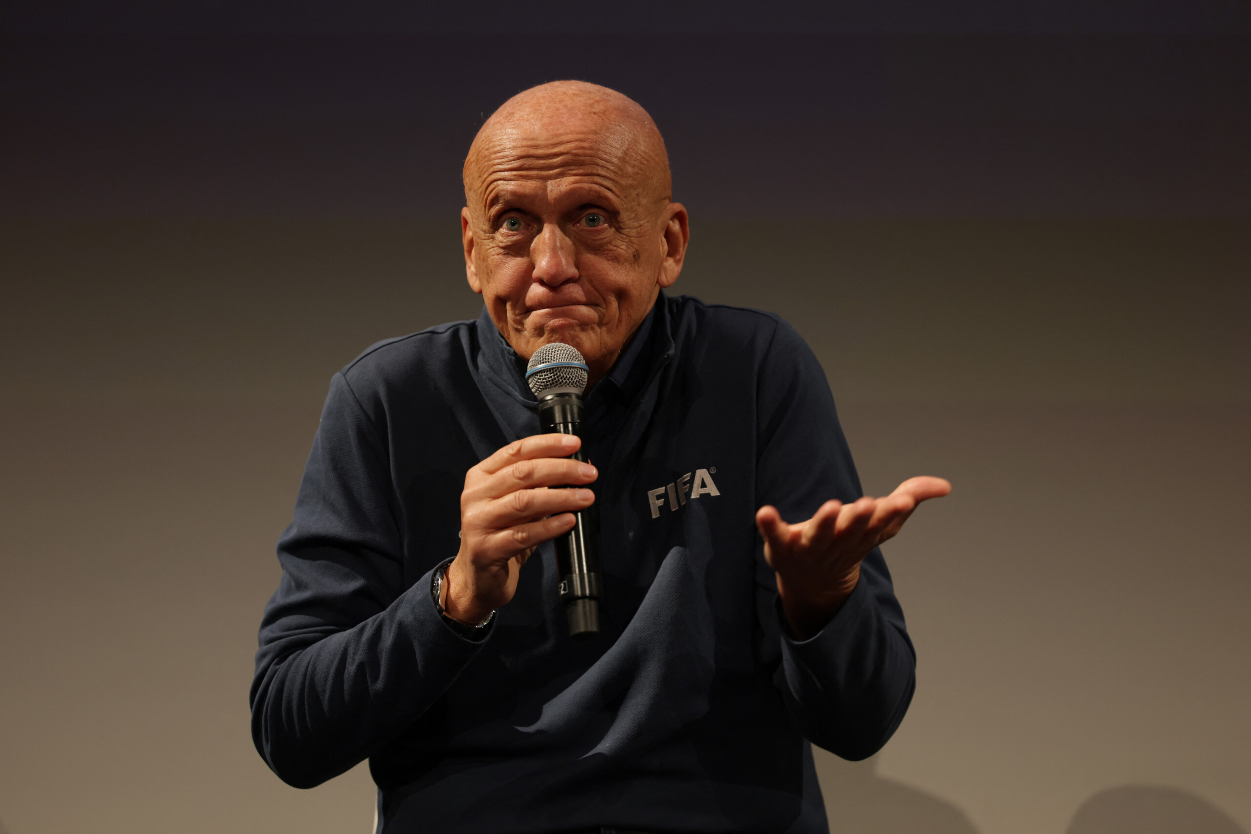 根拠のない非難は容認できない」FIFAコッリーナ審判委員長がエジプト
