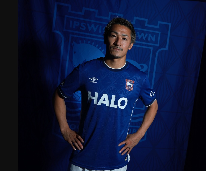 前田大然のプレミアリーグのイプスウィッチ移籍が発表された（Ipswich Town公式Ｘより）