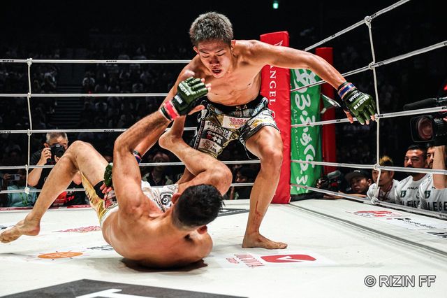 秋元がクレベルに何もさせず3-0判定勝利(RIZIN FF)