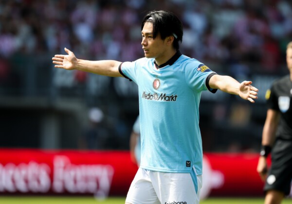 フェイエノールトでプレーする上田綺世が移籍希望のプレミアからではなく「興味のない」トルコからのオファーに困惑（写真：REX/アフロ）