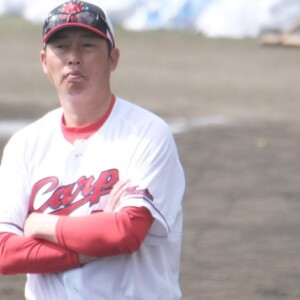 新井監督が率いる広島が最下位を抜け出せない。ゾンビタバコ問題の影響か（写真・黒田史夫）
