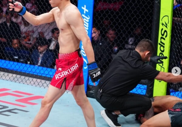 元RIZIN王者の朝倉海がハイキックからの壮絶TKOでUFC2連勝を飾った(UFCJapan公式Xより）