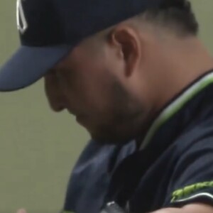 3試合連続救援失敗のキハダはうなだれてベンチへ（DAZN Japan BASEBALL公式Ｘより）