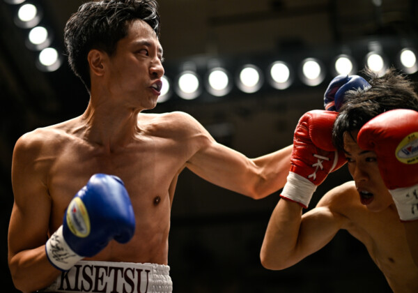 俳優の藤原季節がプロボクシングの公式戦に挑んだ（写真・山口裕朗）