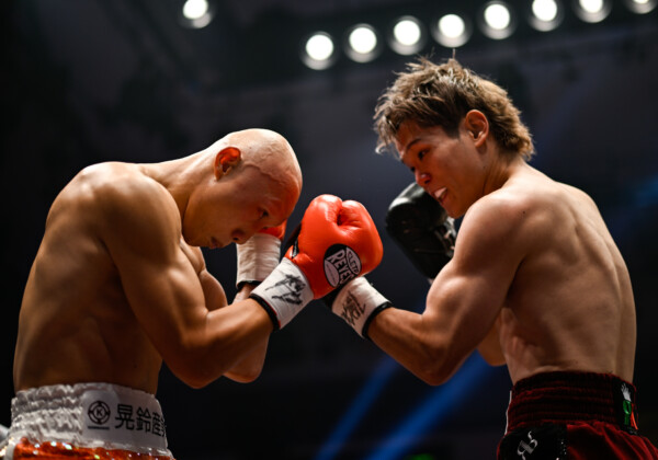 松本圭佑（左）と木谷陸（右）の準決勝はドロー判定も優勢点で木谷が決勝へ（写真・山口裕朗）