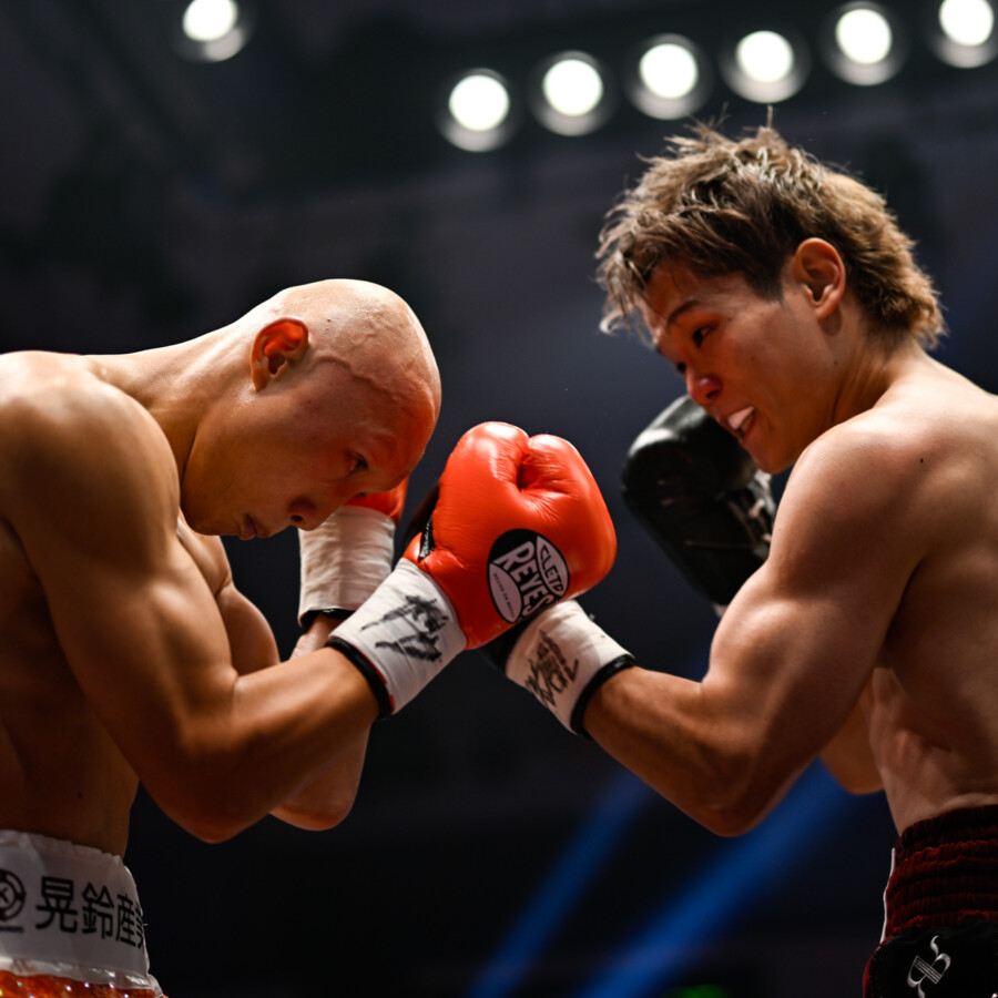 松本圭佑（左）と木谷陸（右）の準決勝はドロー判定も優勢点で木谷が決勝へ（写真・山口裕朗）