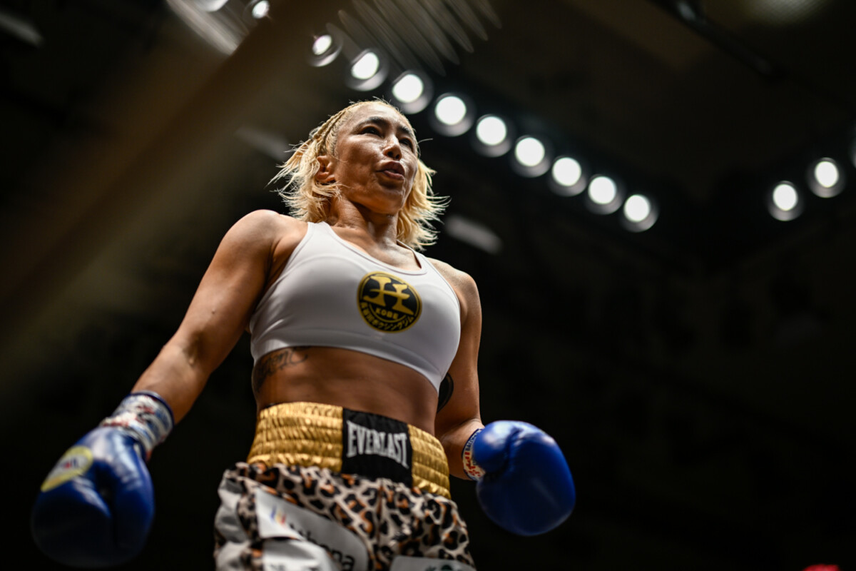 山本美憂が衝撃のＴＫＯ勝利でボクシングデビュー戦を飾る（写真・山口裕朗）
