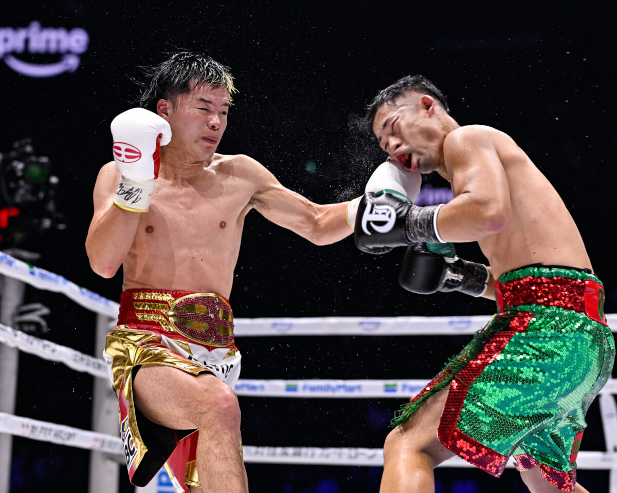 天心が拓真からダウンを奪い追い詰めたシーンも（写真・山口裕朗）