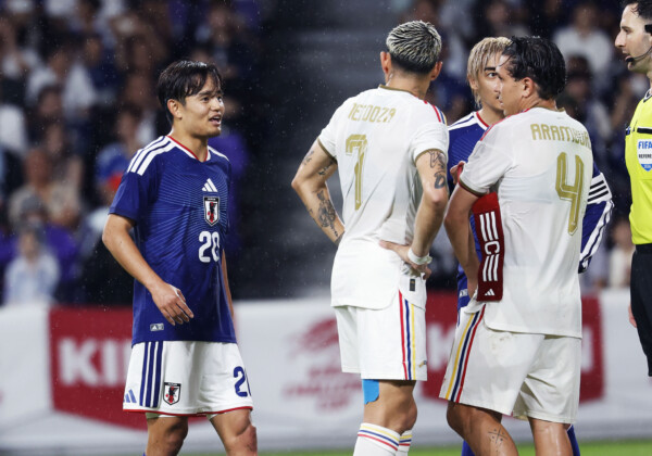 勝ち越し点となるPKを奪ったのはW杯で不完全燃焼の久保建英だった（写真：なかしまだいすけ/アフロ）