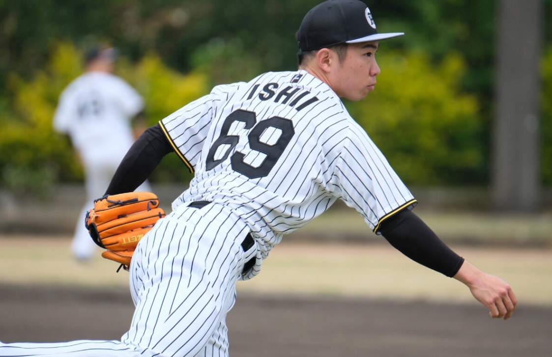 左アキレス腱断裂で長期離脱していた阪神の石井大智が横浜DeNA戦で復帰登板を果たす（資料写真・黒田史夫）