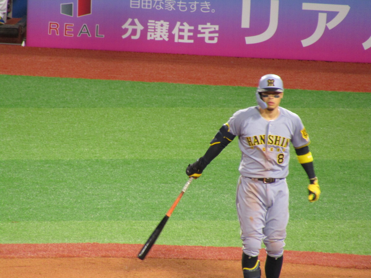 佐藤輝明のメジャー挑戦が早くも波紋
