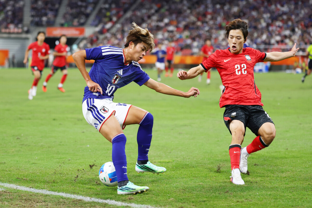 石井久継の同点を狙ったシュートがゴールに嫌われた（写真：森田直樹/アフロスポーツ）