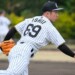 阪神の石井大智が頭部に投手ライナーを受けて病院へ緊急搬送された（資料写真・黒田史夫）