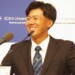 阪神に1位指名されて会見に臨む創価大の立石正広